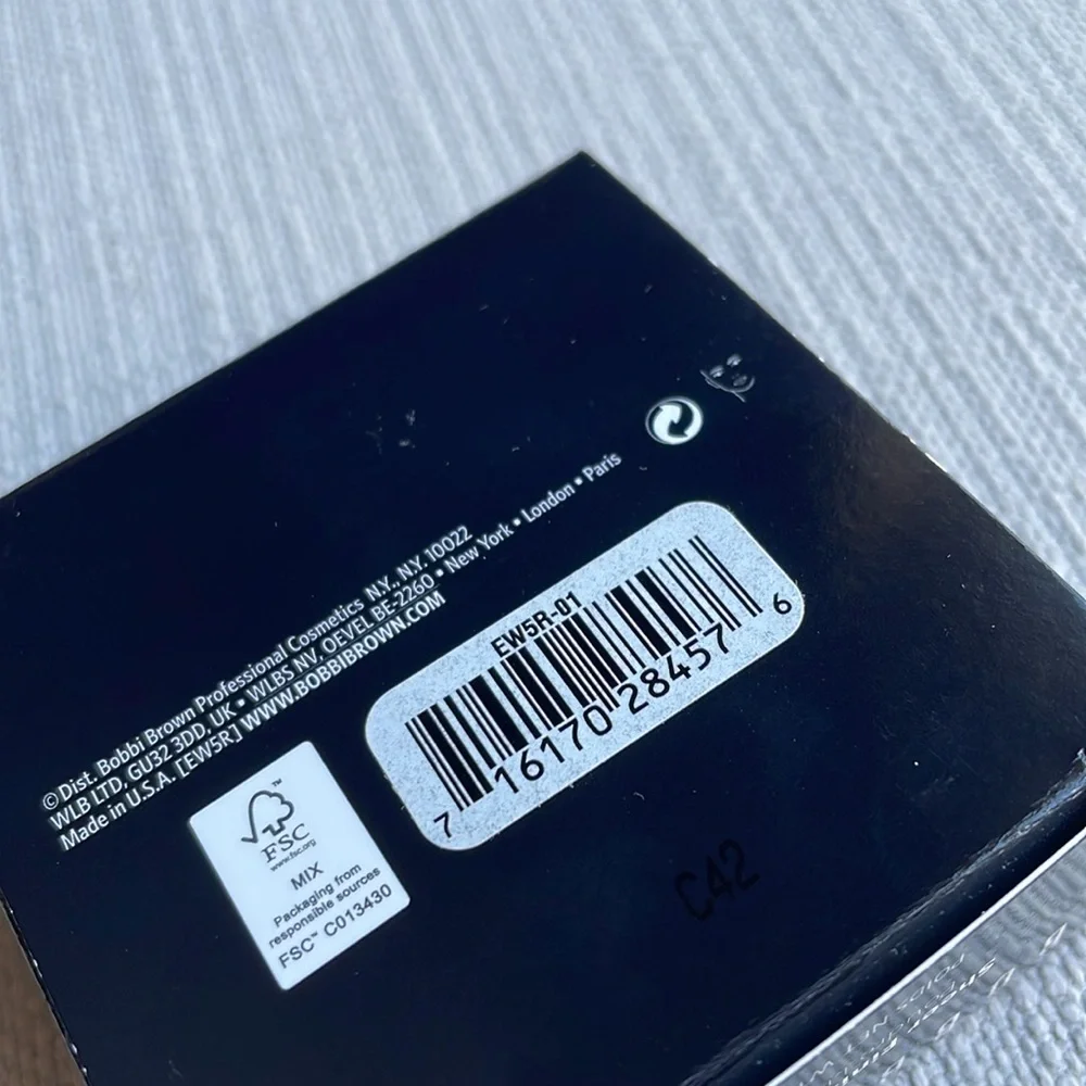 Bobbi brown SHEER FINISH LOOSE POWDER - pale yellow